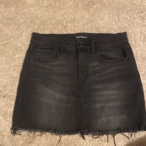 Express Demin Black Stretch MIni Skirt. Size 4